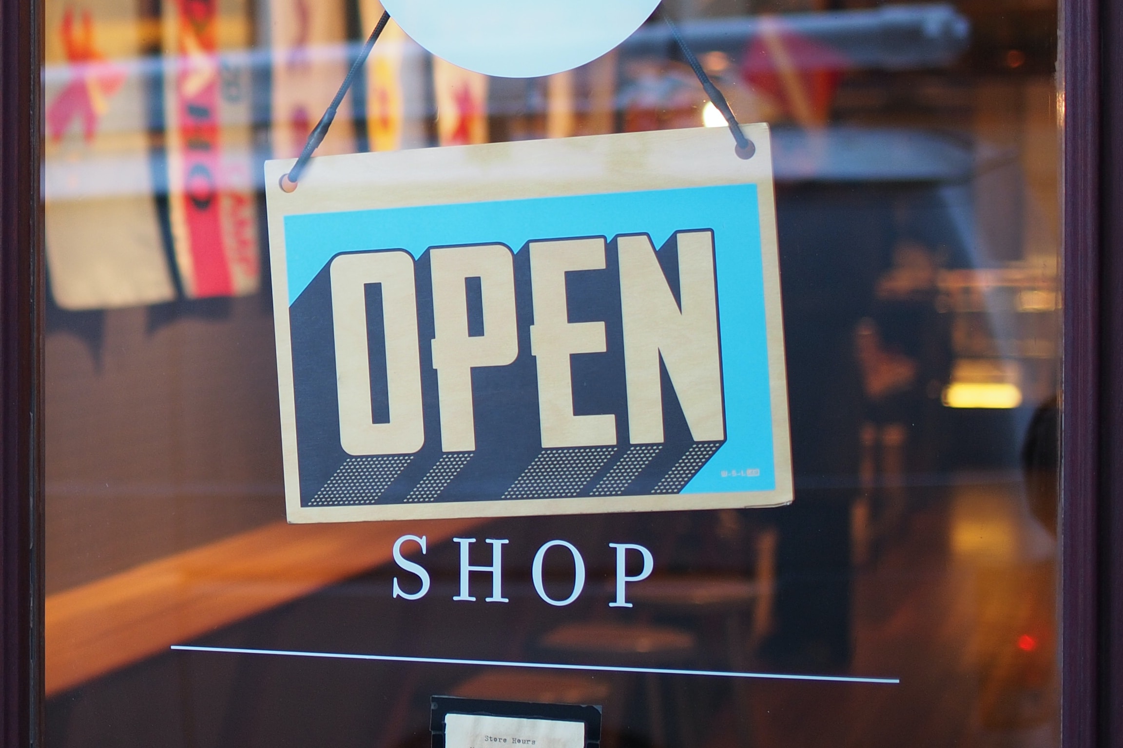 Essential Features to Consider When Setting Up Your Online Company Store