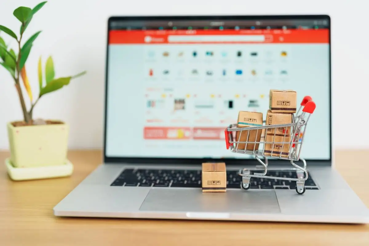 Why Real-Time Inventory Matters for Online Company Stores
