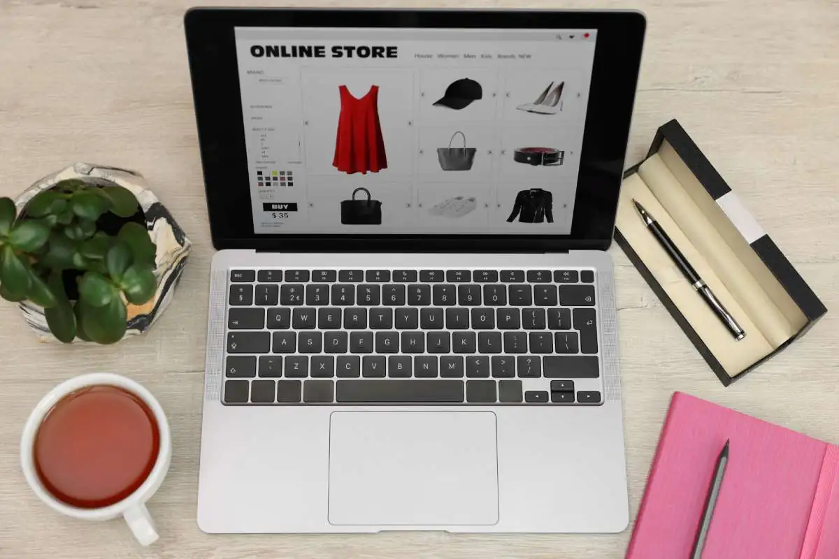 How to Set Up an Online Company Apparel Store
